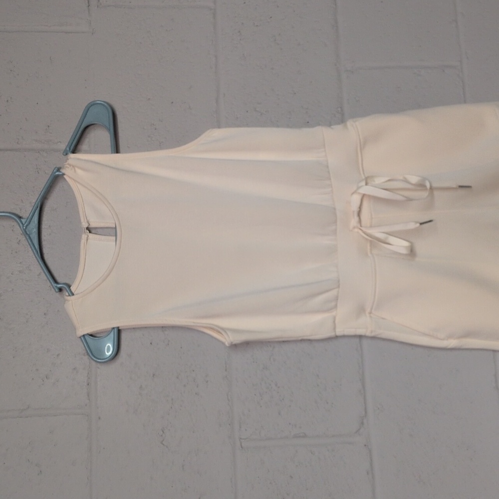 Women's Ivory Casual Sleeveless Wide Leg One Piece Jumpsuit Size Small NWOT - Picture 4 of 8